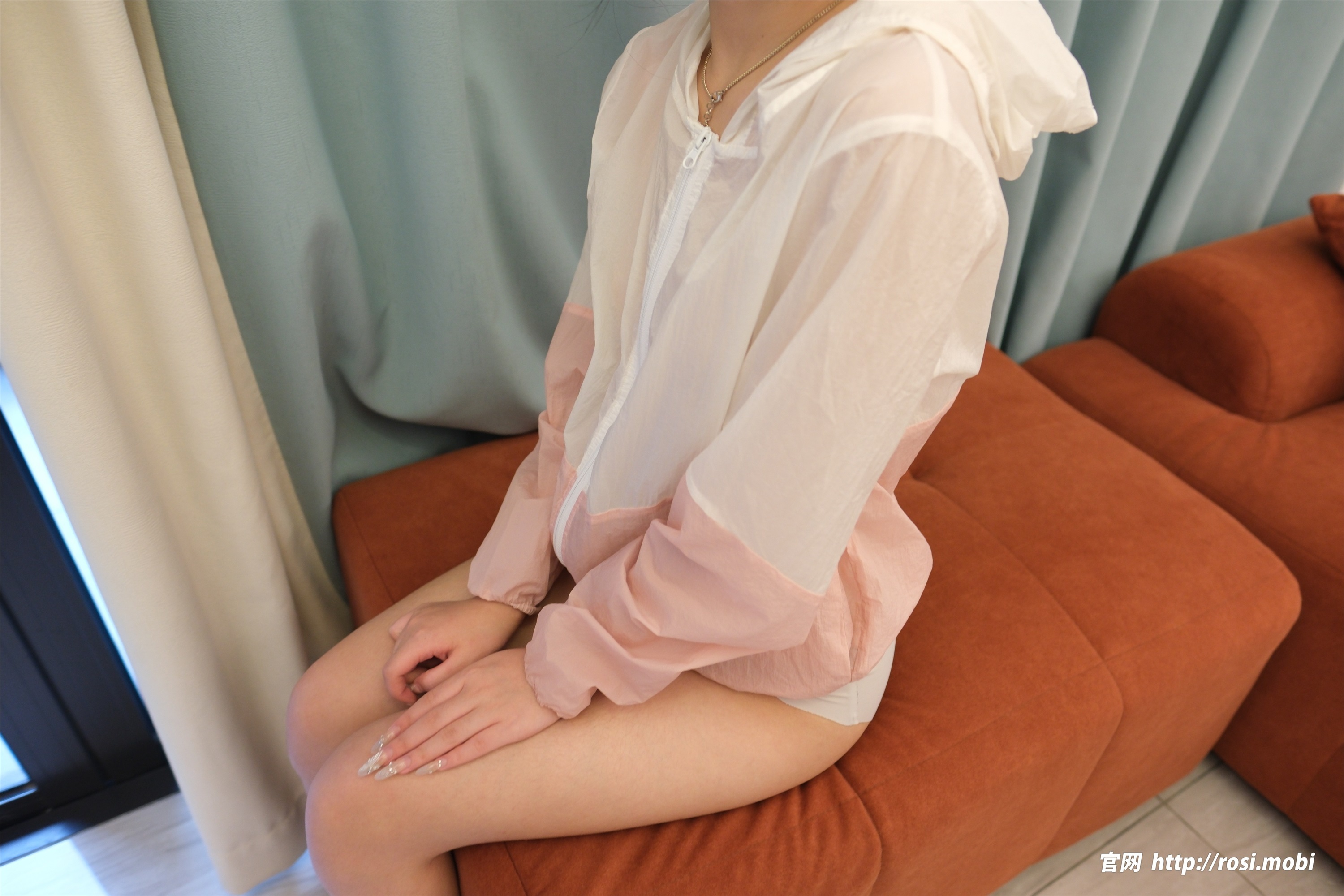 ROSI写真 2025.01.08 NO.4783